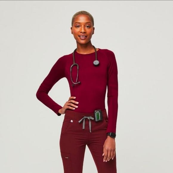 FIGS Salta Seamless Long Sleeve Underscrub Top in Maroon XS - Picture 1 of 5